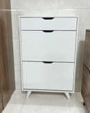 جاکفشی داشبوردی سفید